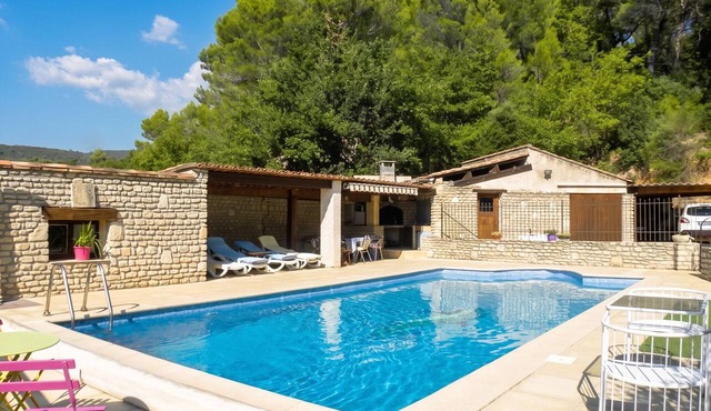 Homerez - Villa in Lioux with pool