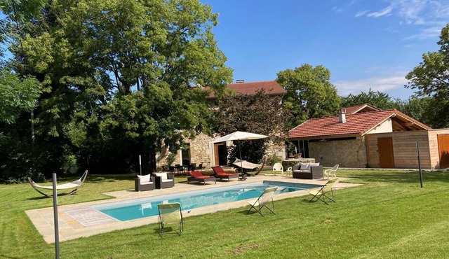 La Bastide de Combe Laval - Swimming pool, outbuilding & large estate