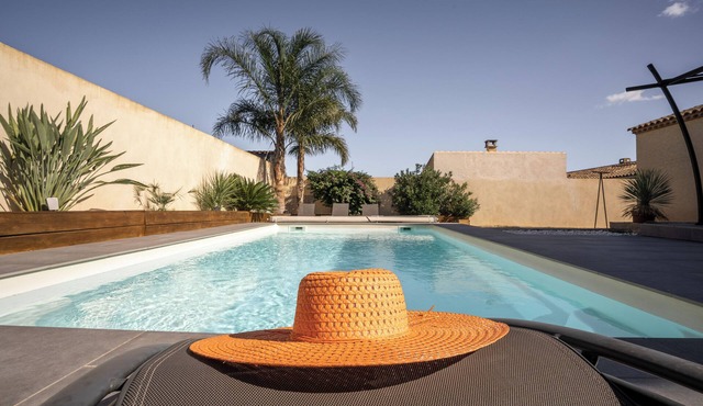 La Villa Vinea, Pool & Southern Charm