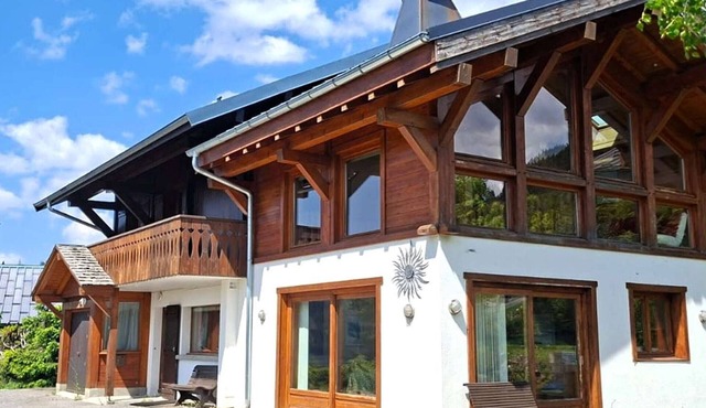 Large chalet with view - 13 guests