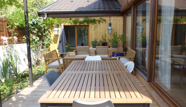 Large house with garden 5 minutes' walk from the center of Thonon