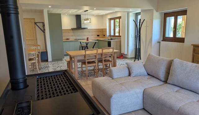 Large T4 garden apartment in a renovated farmhouse in a peaceful village.