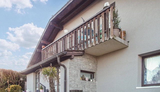 Lovely apartment in Excenevex with house sea view