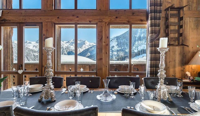 Luxurious 5 Ensuite-Bedrooms Chalet in Courchevel Village with Jacuzzi and Personalized Services
