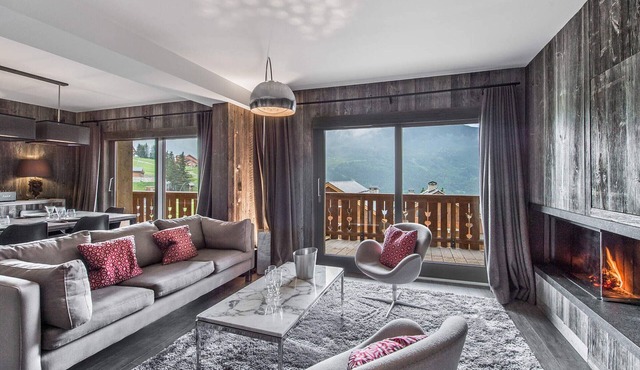 Luxurious modern duplex in Méribel with SPA access