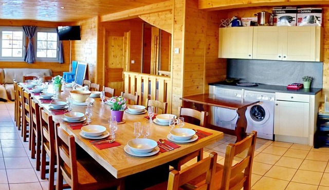 Luxury Chalet 4* · Spa · Family Friendly · 20 People