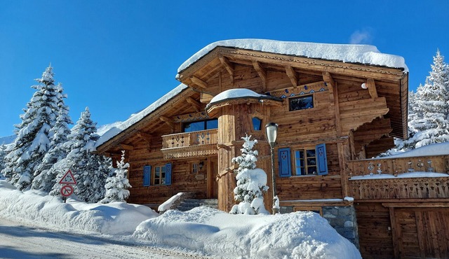 Luxury Chalet in Courchevel with Pool, Hammam and Sauna