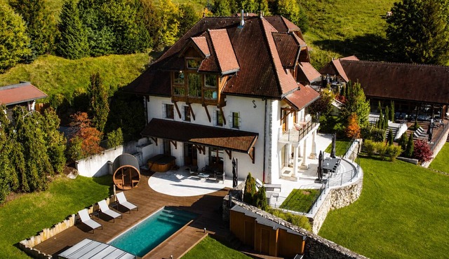 Luxury Villa - 180-degree view of Lake Annecy - Pool, sauna, and hot tub