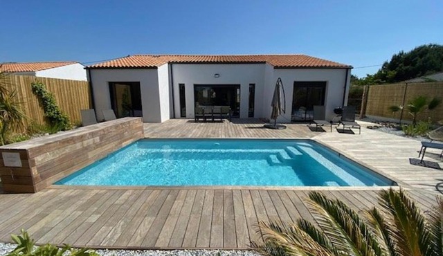 Maison contemporaine avec piscine privée à Saint-Denis-d'Oléron - FR-1-246A-243 in Saint-Denis-dʼOléron