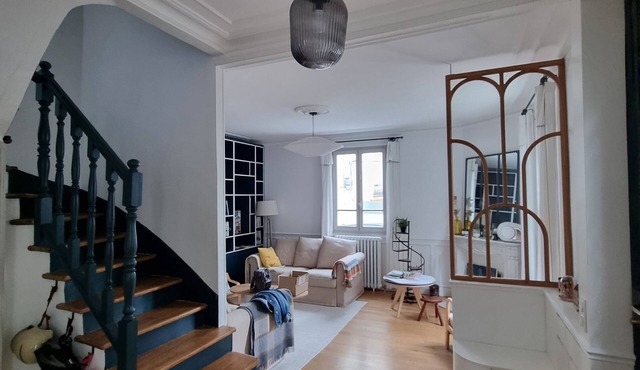 Maison de Charme Parisienne Refaite à Neuf, Idéale Pour une ou Deux Familles