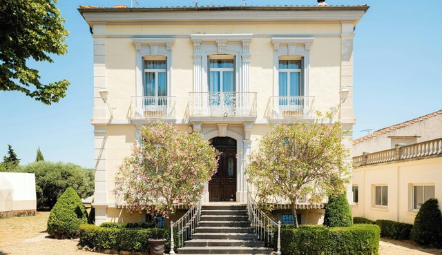 Manor house between vineyards and Canal du Midi
