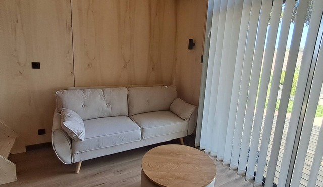 Modern and comfortable detached Tiny House lac de Villerest 2 bedrooms