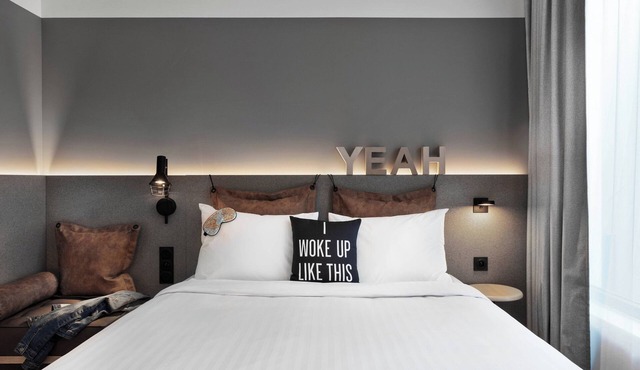 Moxy Lyon Airport
