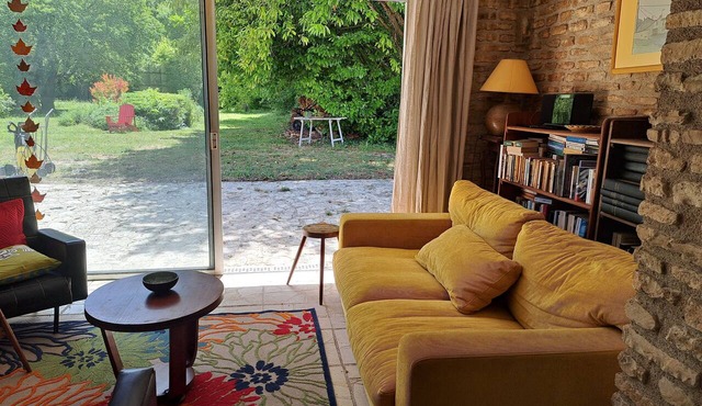 Nature and tranquility in the heart of a lush garden between Angoulême and Cognac in Genac-Bignac