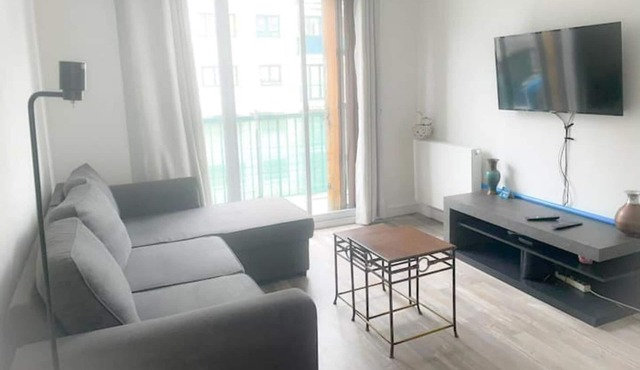 Paris : Charmant 2 Pièces Idéalement Placé