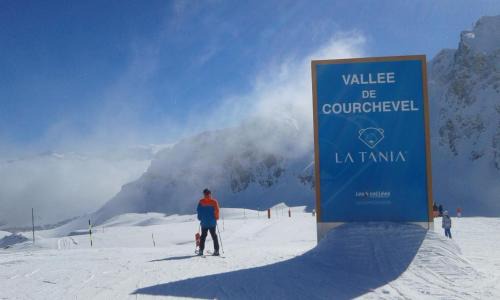Résidence Saboïa A Courchevel skis aux pieds