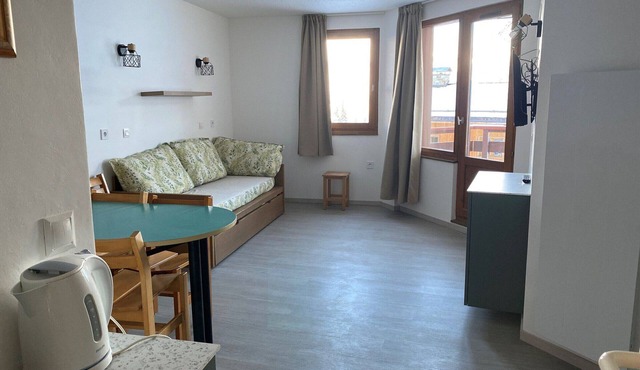 Renovated apartment in the heart of the resort for skiers, parking, pets allowed