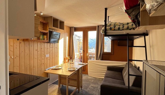 Renovated studio in Avoriaz center, 3-4 ppl, south-facing balcony