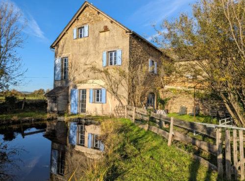Saisonnée - Chambres d'Hôtes et Table d'Hôtes en Aveyron