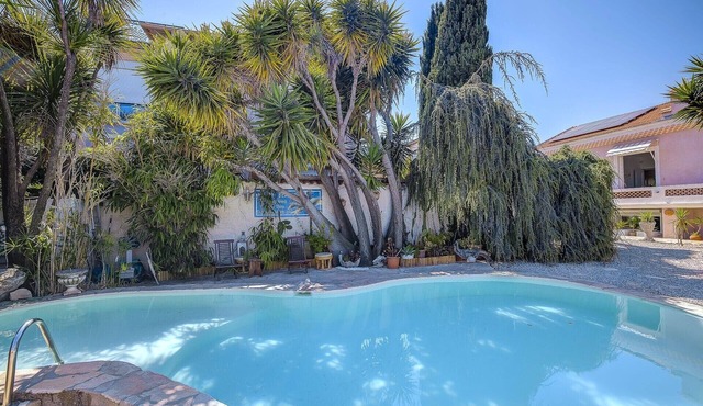 Souplex villa Nice Fabron exclusive pool sea view, 3 min beach, streetcar, shops