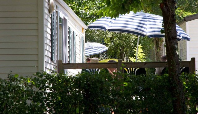 Spacious Cottage with Terrace for 6 People