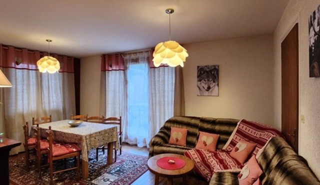 Spacious 4-bedroom apartment in Abondance with WIFI and parking