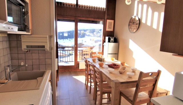 Spacious 4-Room Apartment with Mezzanine & Garage, Sleeps 8, Prime Location in Les Saisies