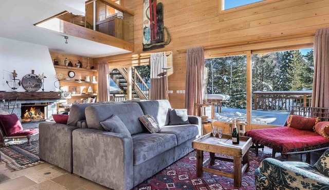 Spacious chalet near slopes with south terrace