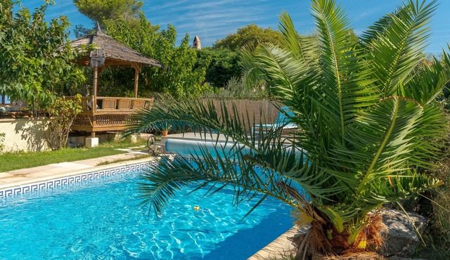 Studio Apartment 'La Dolce Vita' with Shared Pool, Wi-Fi and Air Conditioning
