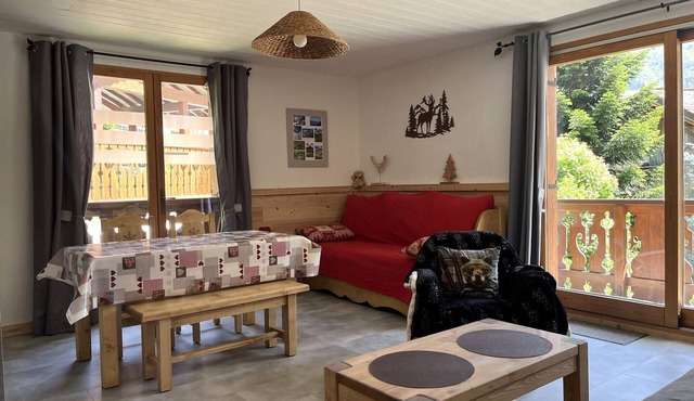 Sunny 2-room charm, south balcony, parking, close to slopes