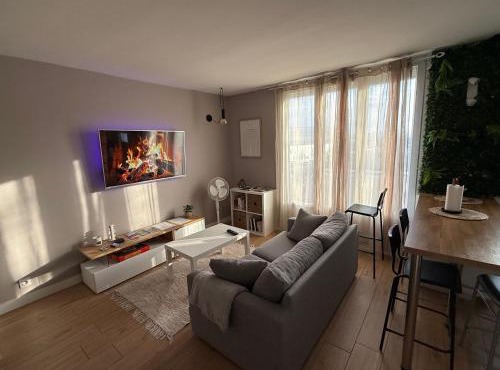 superbe duplex avec parking gratuit