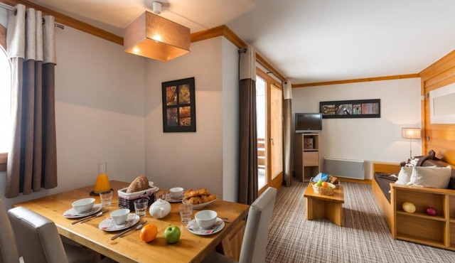 Swimming pool, sauna, hammam, terrace, balcony, tv, ski locker, 41-49m², La Toussuire