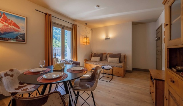 V Buet 41: Beside Ski Lift; Pool, Sauna & Gym, Vallorcine (Argentiere), France