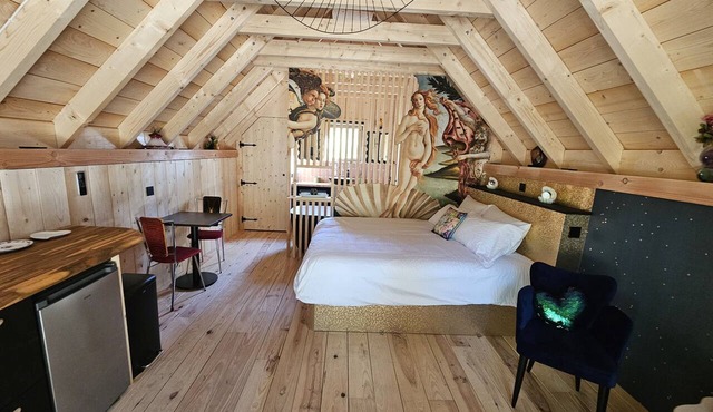 Venus de Botticelli Cabin