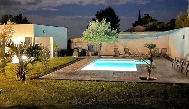 Villa Avec Piscine sud Ardèche