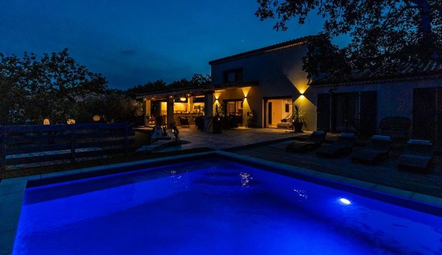villa haut standing piscine-wifi 8 pers