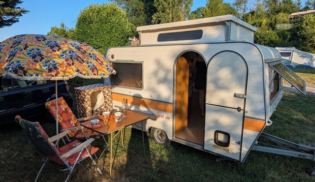 Vintage Caravan: Experience a Time Capsule in the Chartreuse Mountains