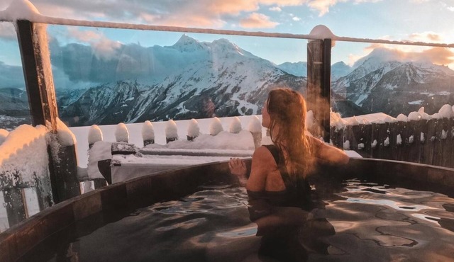 Wifi, 150m from shops, swimming pool, sauna, hammam, balcony, tv, ski locker, 56m², La Rosière