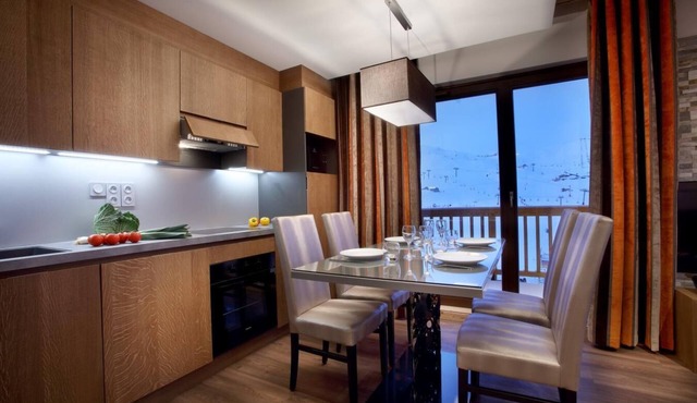 Wifi, 50m from resort center, fitness, swimming pool, sauna, hammam, tv, ski locker, 70m², Les Arcs