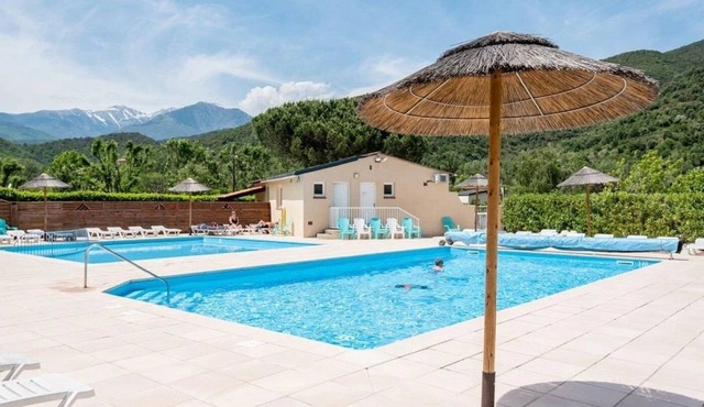 ZEcamping 3 étoiles animé piscine chauffée mobil-home TV 31m2