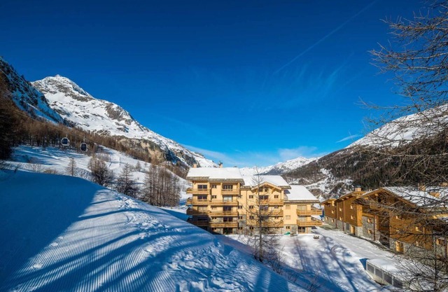 Ski Slopes Valley Swimming Sauna Hammam 
