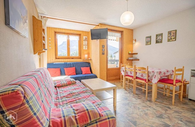 350m from resort center, Ground floor, balcony, tv, 30m², Aussois