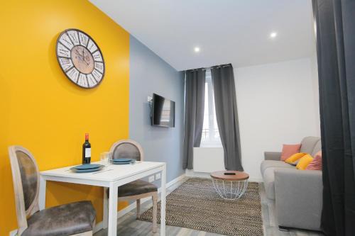 Hypercentre Chic Par Sovalfi 