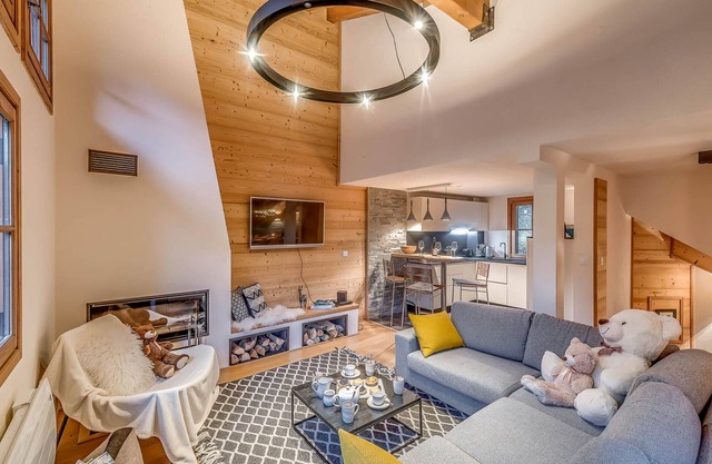 Luxury Chalet 12 pers, 6 bedr, 6 bath, Wifi, Parking