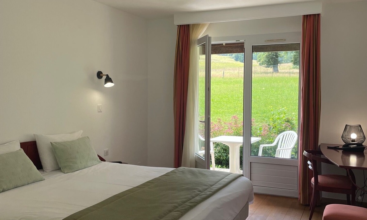 Saint-Etienne-de-Maurs Hotel | Hôtel La Châtelleraie