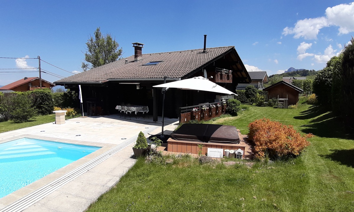 La Roche-sur-Foron Ski Chalet | Chalet Familial Avec Piscine au Cœur de la Haute Savoie