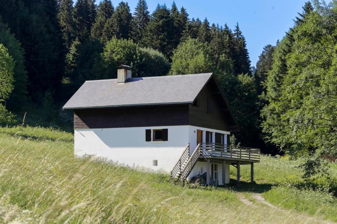 Saint-Pierre-de-Chartreuse Ski Chalet | Le Balcon des Essarts a family chalet with views of the Grand Som