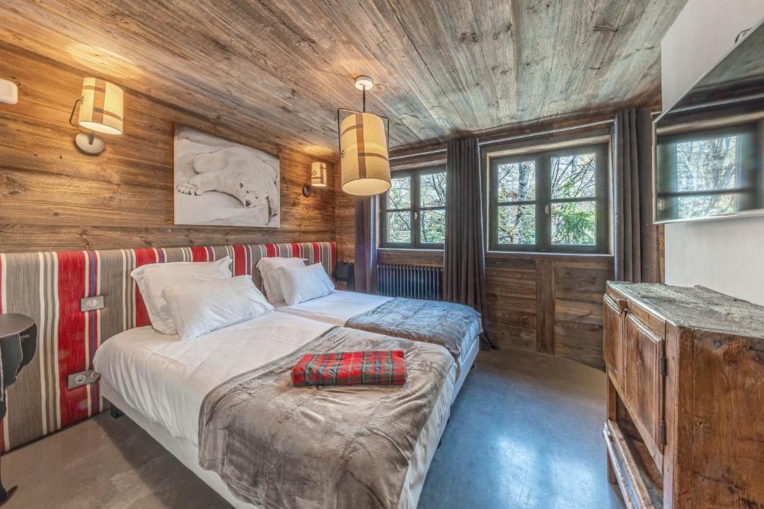 Val-d'Isere Ski Chalet | Chalet de luxe avec piscine et hammam à Val-d'Isère, 10 personnes à proximité du centre-ville - FR-1-694-95
