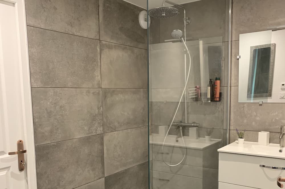 Photo of Bathroom in Noyarey