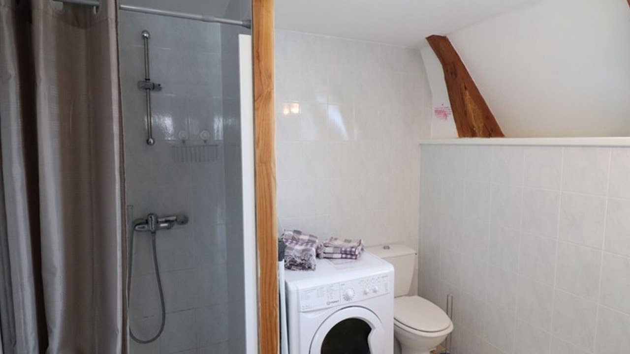 Photo of Bathroom in Labesserette